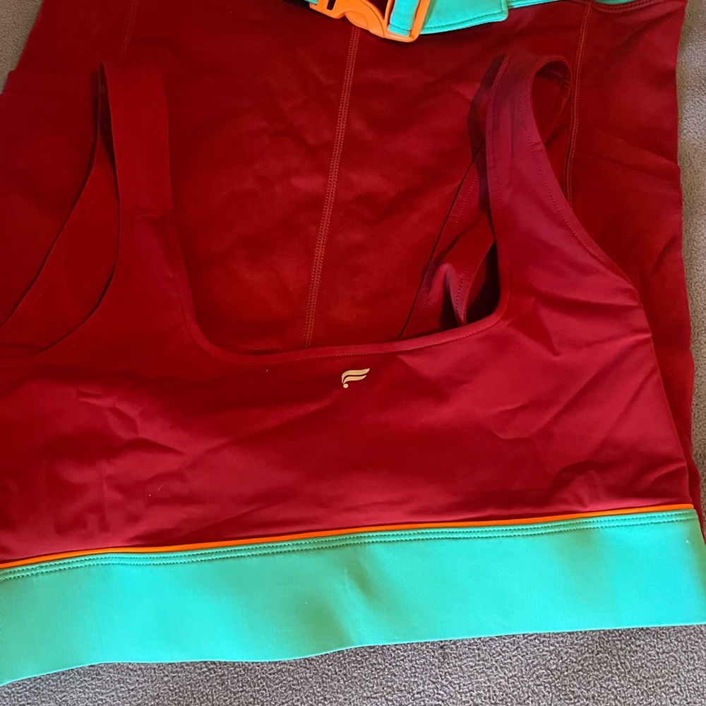 Activewear Set Fabletics 2pc Size Medium - image 2